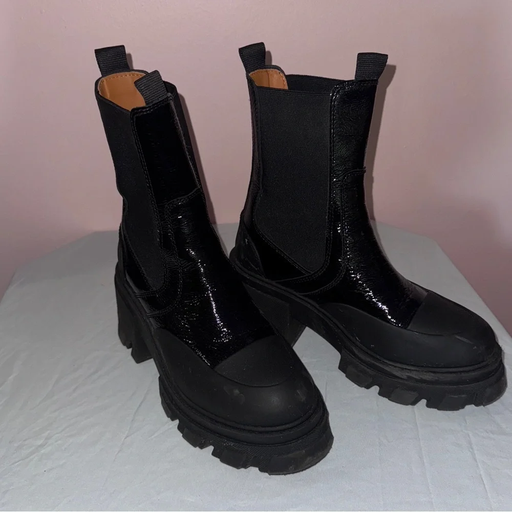 GANNI Cleated Heeled Mid Chelsea Boots in Black Naplack GUC - Picture 4 of 14